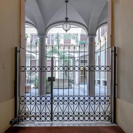 Retreats Duomo Apartment *