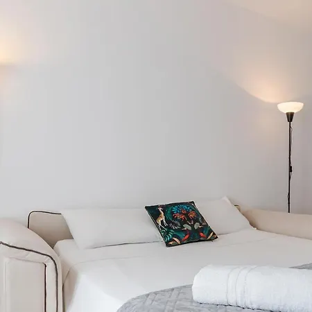 Apartment Retreats Duomo Milan