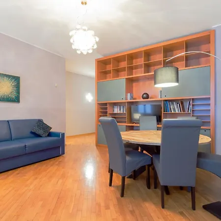 Apartment Retreats Duomo Milan