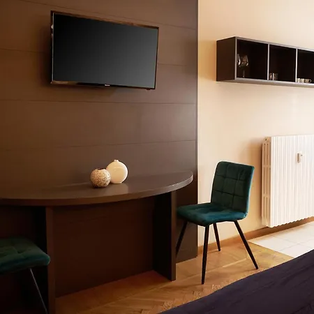 Apartment Retreats Duomo Milan